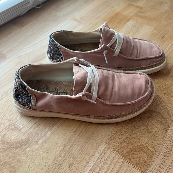 HEY DUDE Wendy Slip Ons - Picture 2 of 12